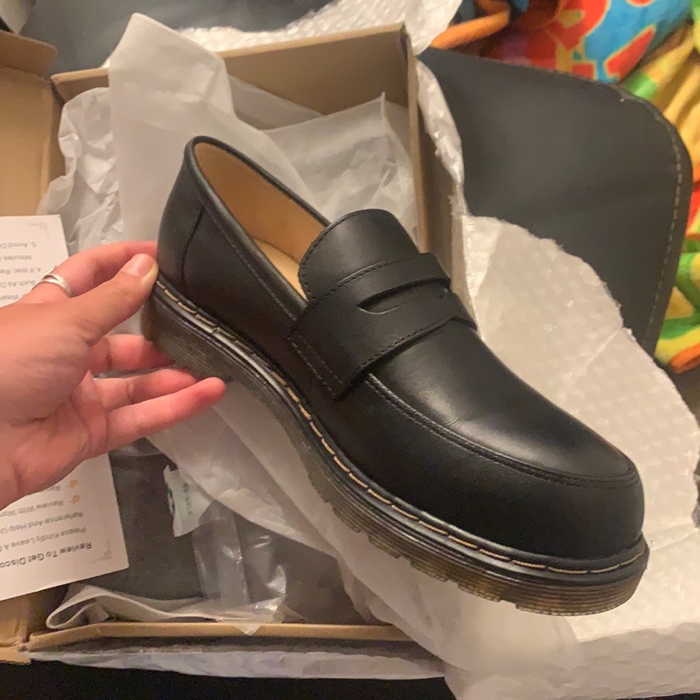 GENUINE LEATHER HANDMADE LOAFERS SIZE 7.5